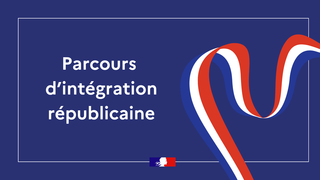Parcours d'intégration républicaine avec le drapeau français